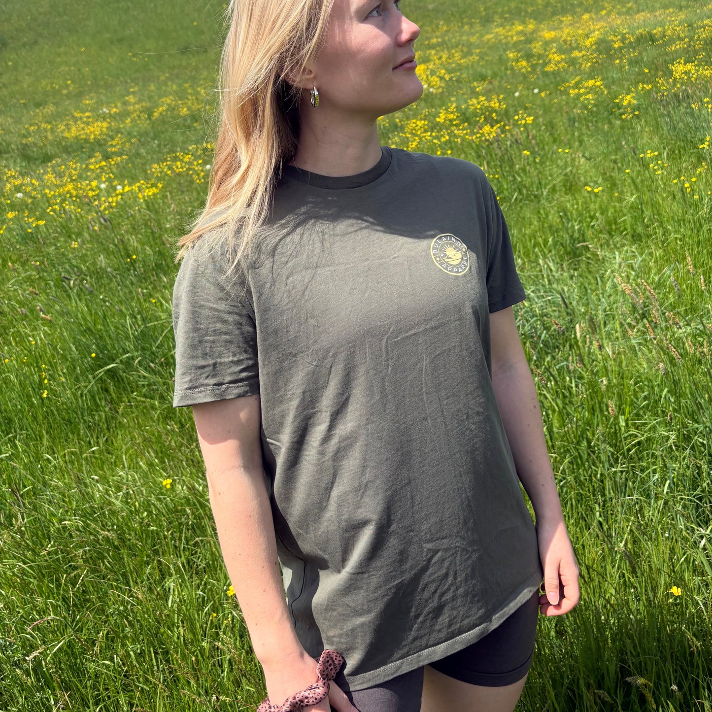 Dúlainn Apparel Unisex Becoming Collection Heavyweight T-Shirt (Organic Kakhi Green )