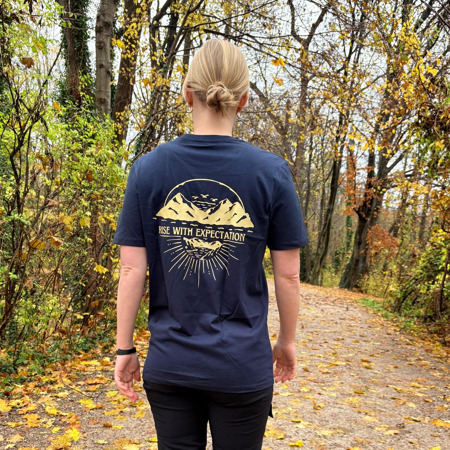 Dúlainn Apparel Unisex Heavyweight T-Shirt (Navy - Dawn Breaker)