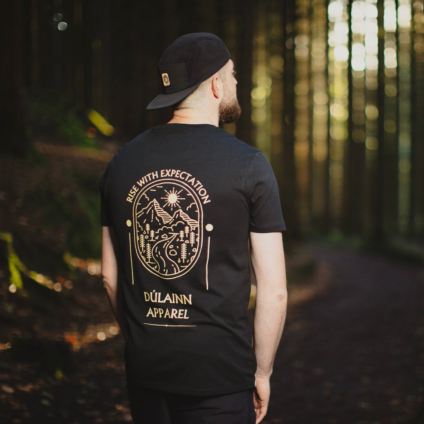 Dúlainn Apparel Unisex Heavyweight T-Shirt (Generic Black - Pathfinder)