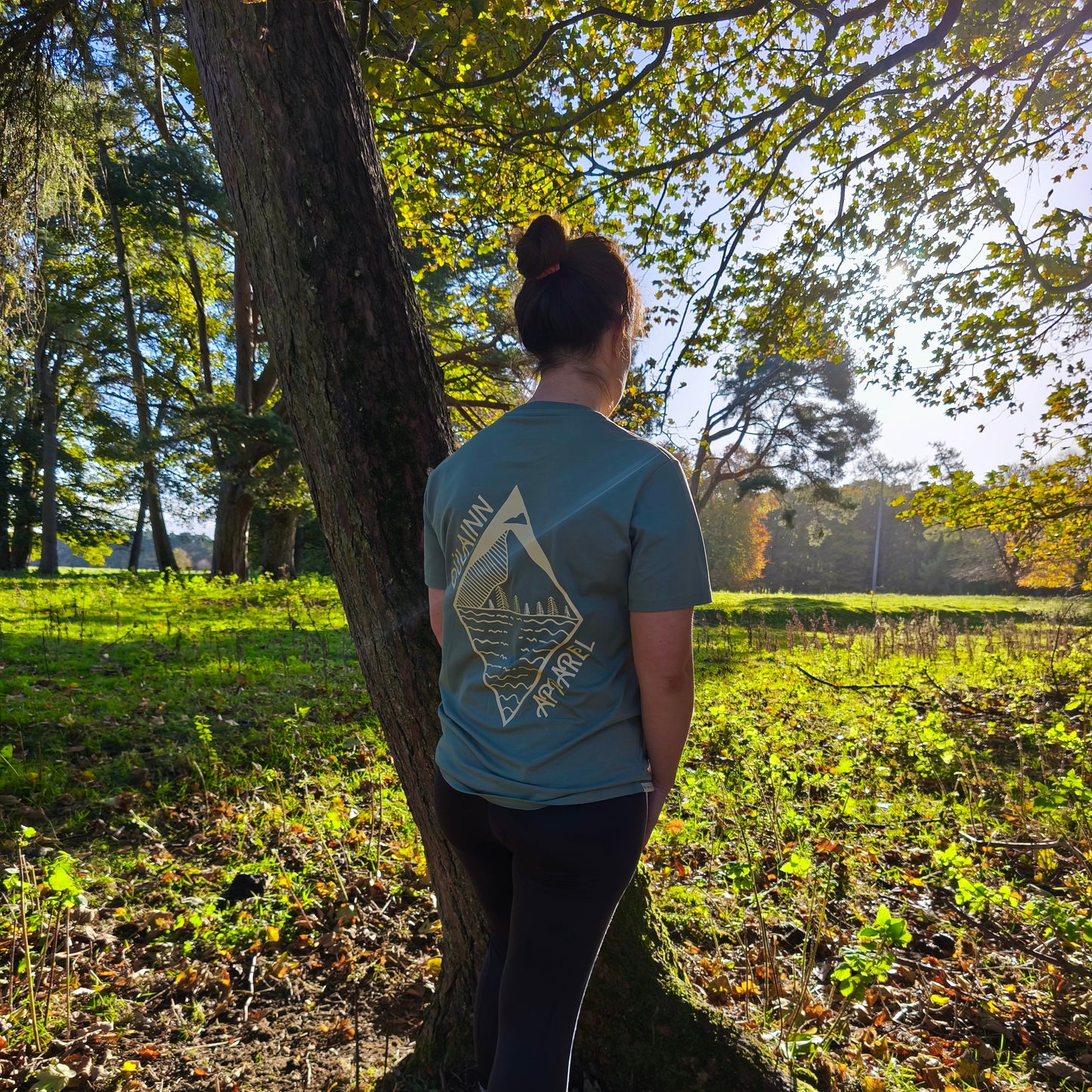 Dúlainn Apparel Unisex Heavyweight T-Shirt (Moss Green - Summit Reflection)