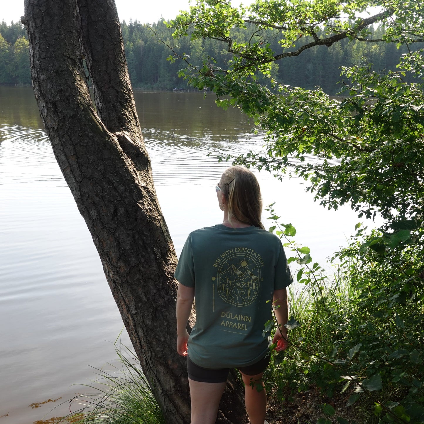 Dúlainn Apparel Unisex Heavyweight T-Shirt  (Moss Green - Pathfinder)