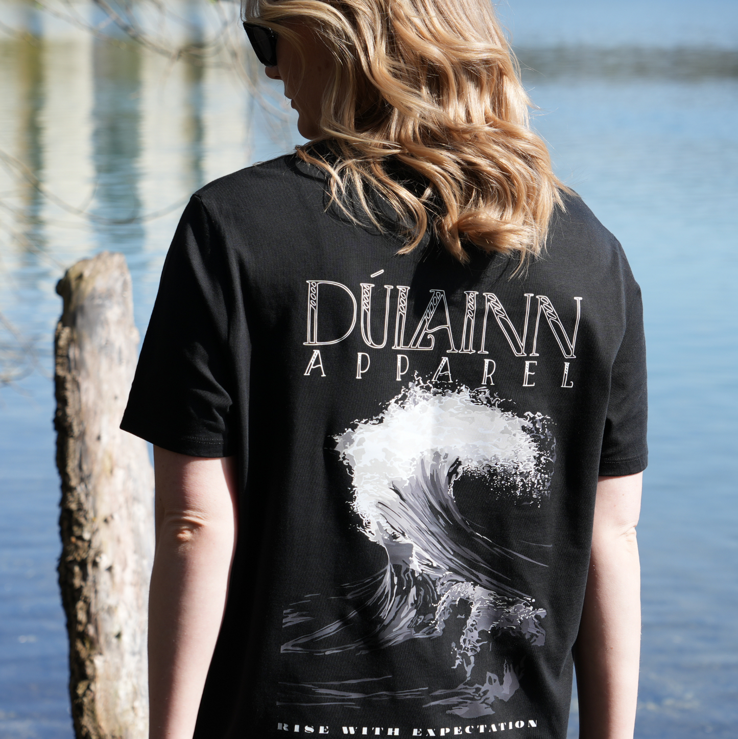 Dúlainn Apparel Unisex Becoming Collection Heavyweight T-Shirt (Black Edition - Loinnir Rising)