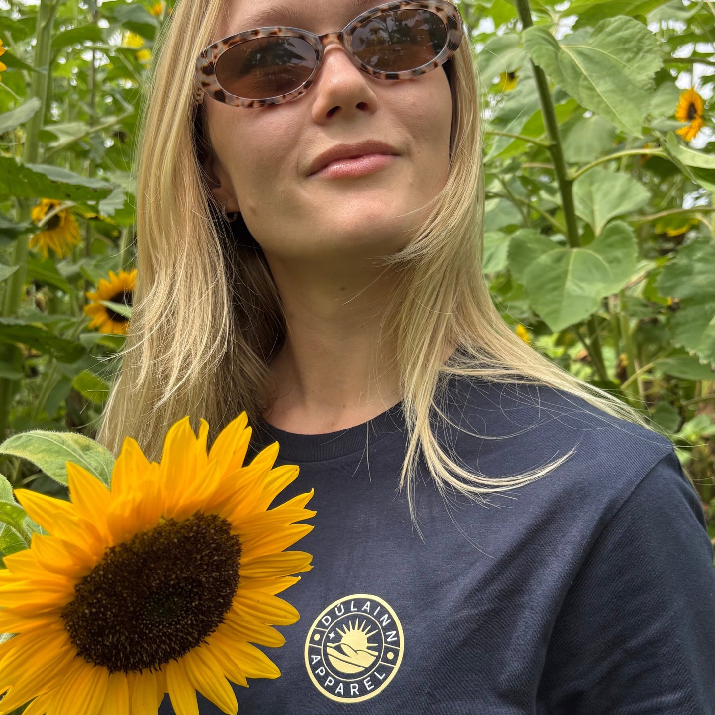 Dúlainn Apparel Unisex Heavyweight T-Shirt  ( Navy )