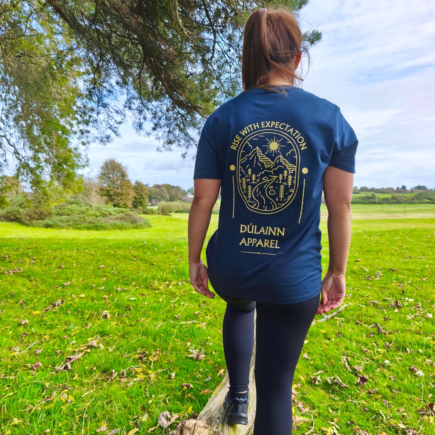 Dúlainn Apparel Unisex Heavyweight T-Shirt  (Navy - Pathfinder)