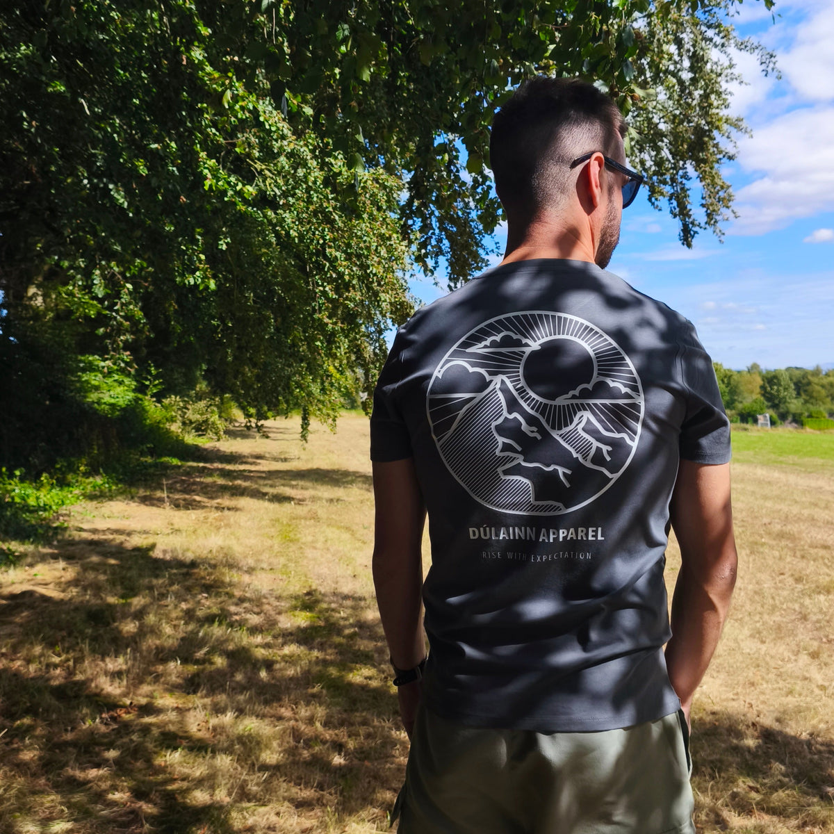Dúlainn Apparel Unisex Signature Heavyweight T-Shirt - Cloud Breaker ( Iron Grey Edition )