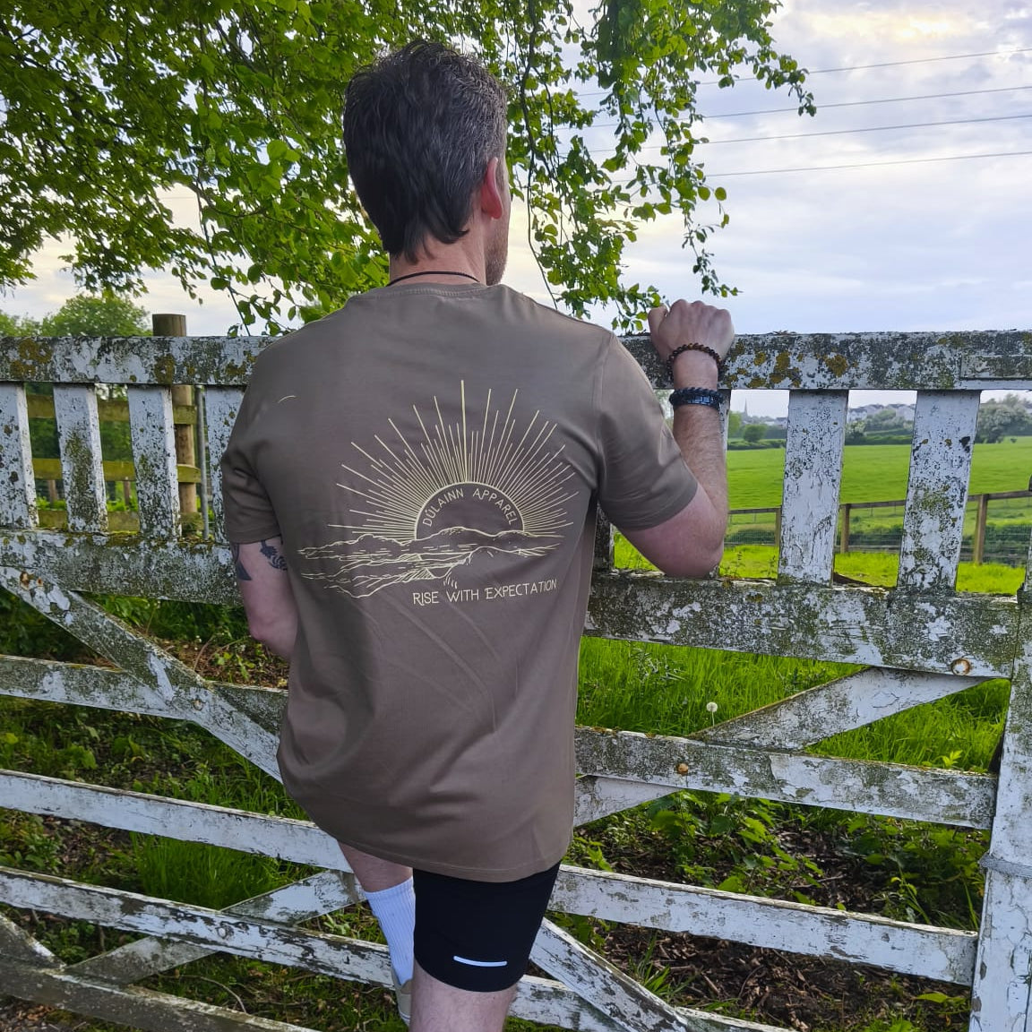 Dúlainn Apparel Unisex Becoming Collection Heavyweight T-Shirt (Driftwood Edition - First Light)